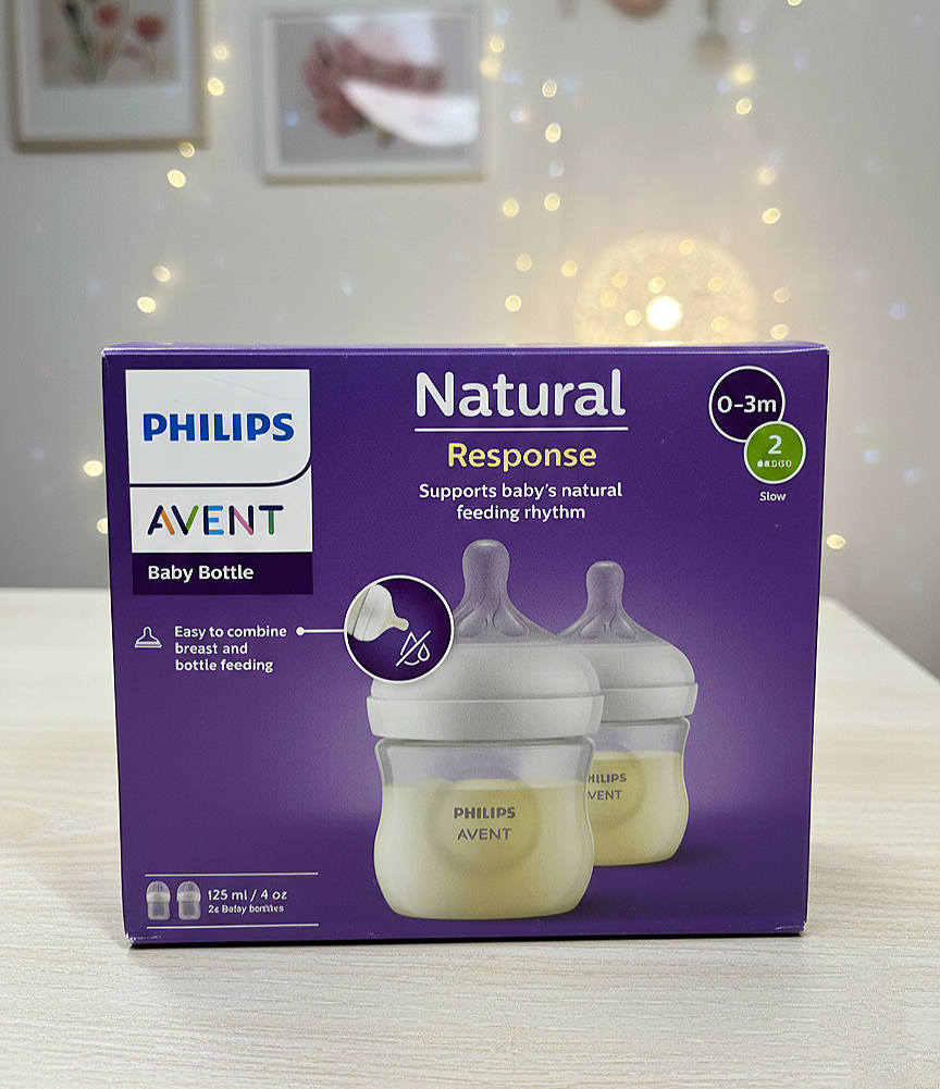 Avent Philips Natural Response 125ml twin pack baby bottles.