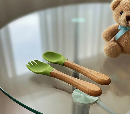 Silicon Wooden feeding spoon set.