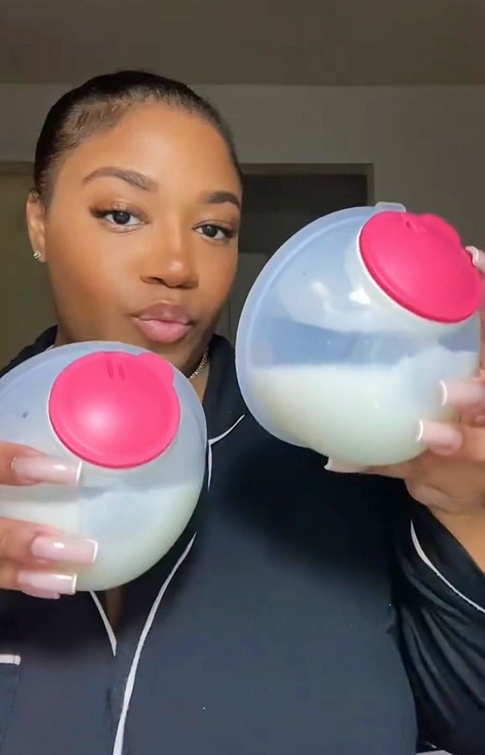 E-rosy S2 Handsfree breastpump.