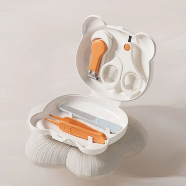 Bear shape manual nails trimmer kit.