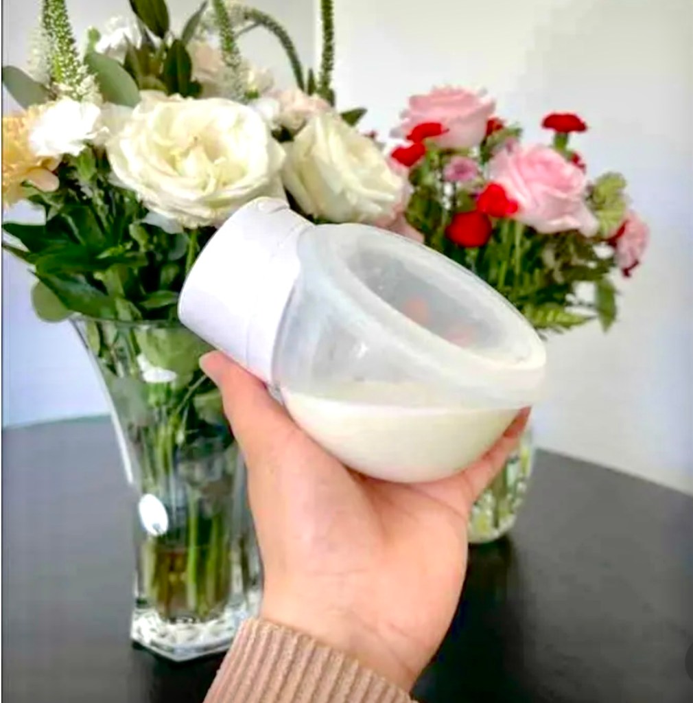 Momcozy hospital grade single wearable breastpump. Model:s12 pro.