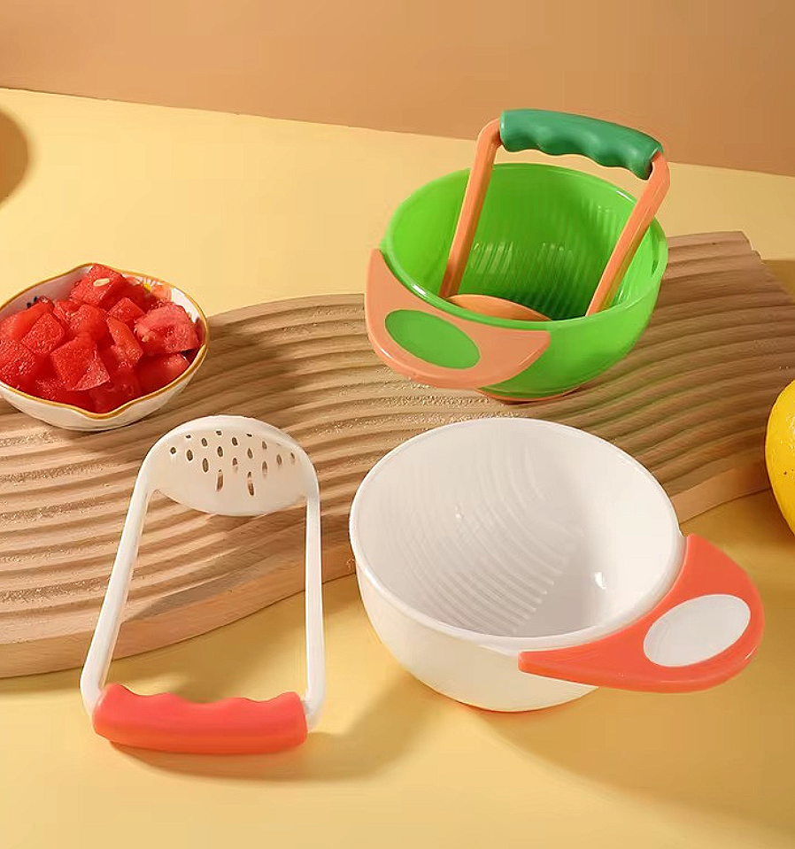 Baby food grinding bowl .