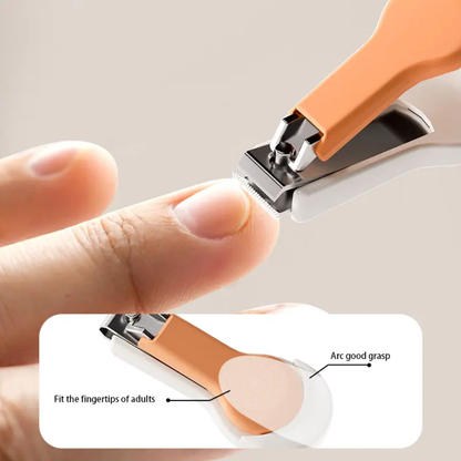 Bear shape manual nails trimmer kit.