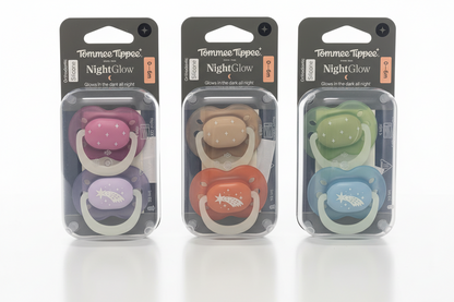 Tommee Tippee NightGlow Pacifiers (0-6m).