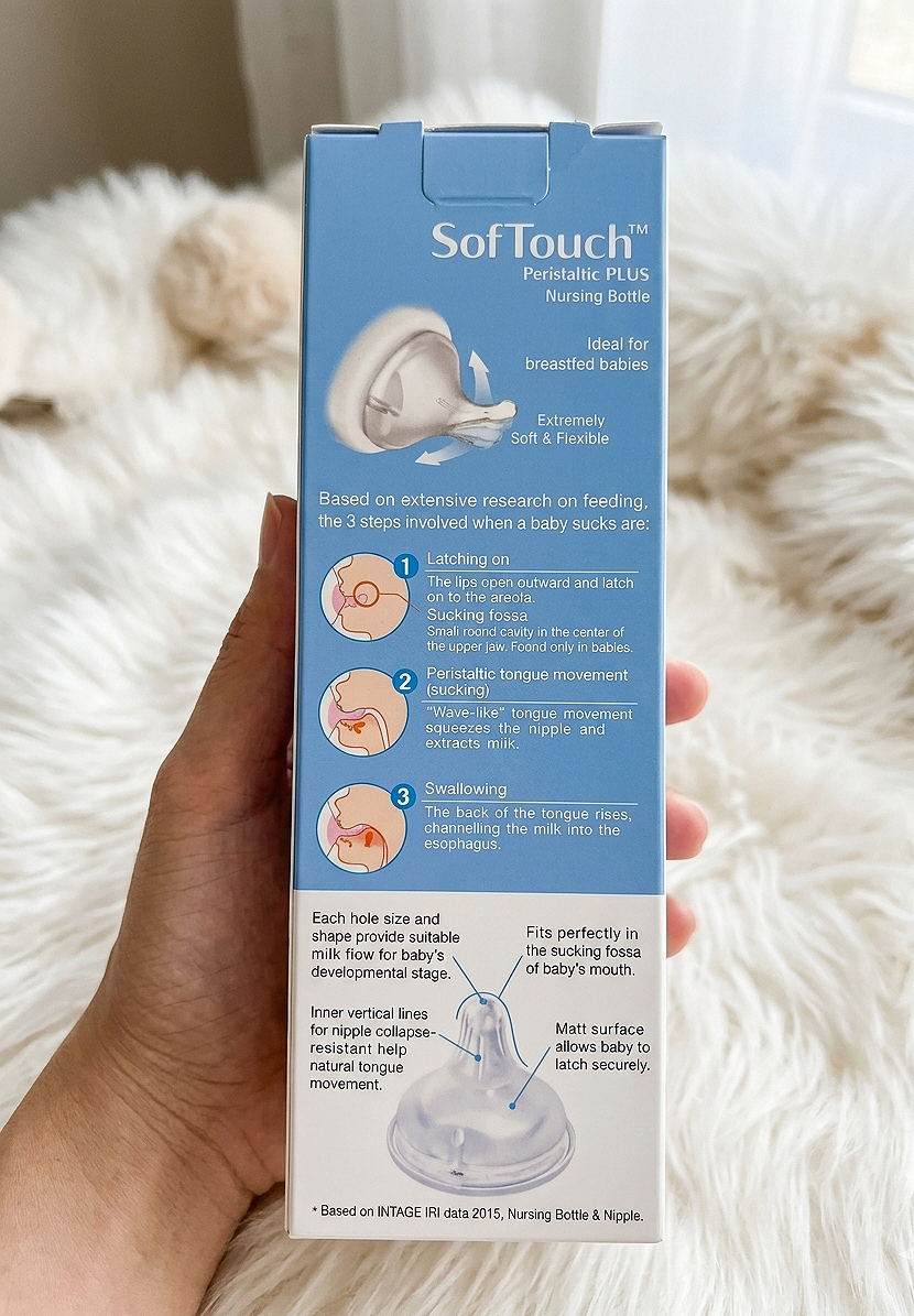 Pigeon SofTouch™ Peristaltic PLUS 240ml.(Plastic) (MADE IN JAPAN)