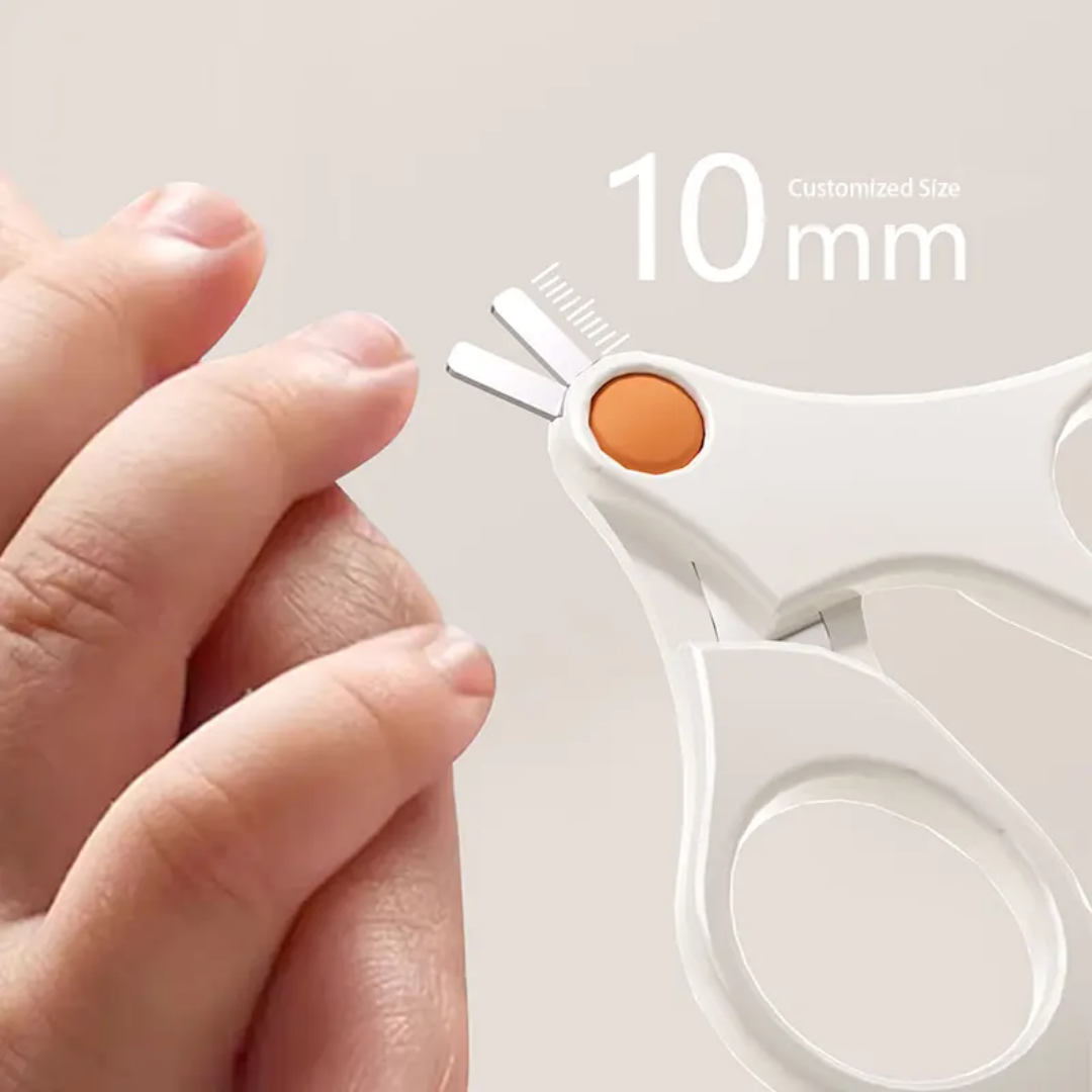 Bear shape manual nails trimmer kit.