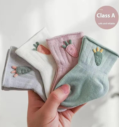 Baby antislip socks (3-12) months.